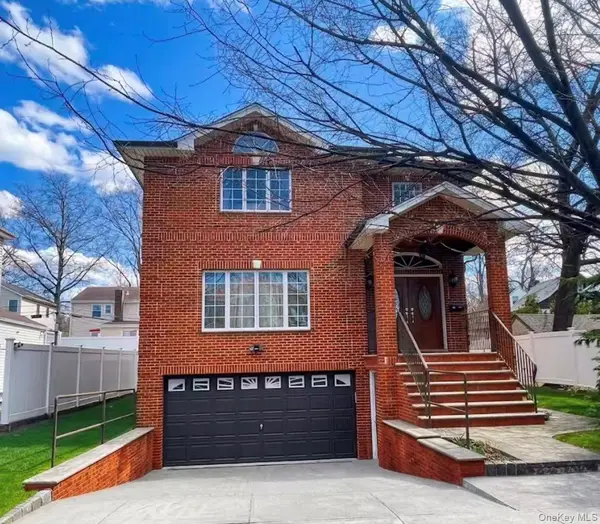 246-12 Cambria, Little Neck, NY 11362