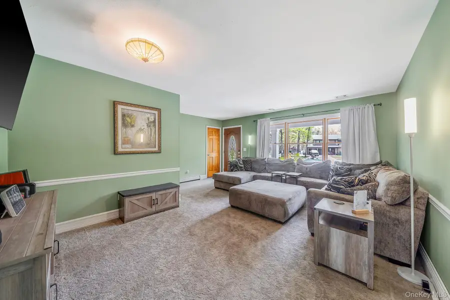 14 Belvoir Court, East Shoreham, NY 11788 - #3