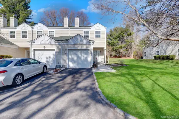 39 Quail Court, Manorville, NY 11949