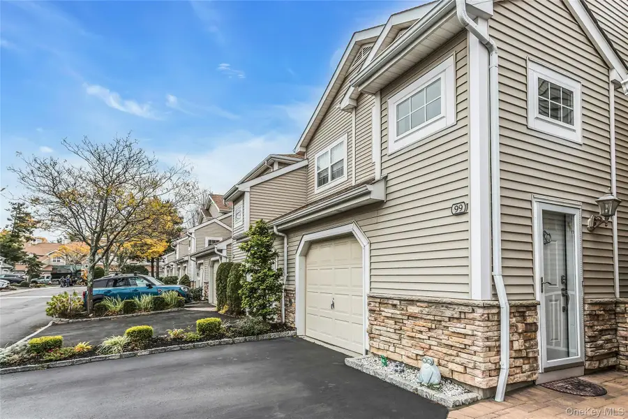 99 Carriage Lane, Plainview, NY 11803 - #2