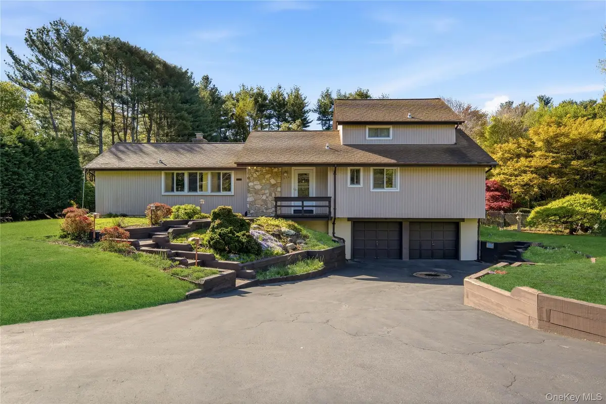 334 Edgewood Avenue, Smithtown, NY 11787 - #1