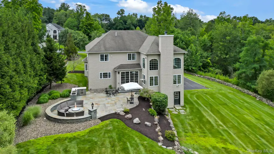 31 Greenwich Avenue, Central Valley, NY 10917 - #3