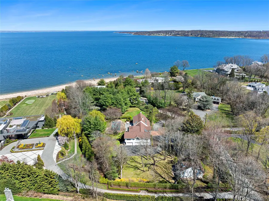 92 Old House Lane, Sands Point, NY 11050 - #3
