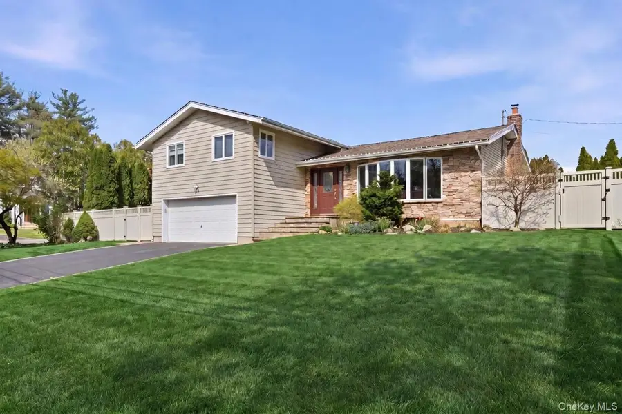 1 Ryan Court, Syosset, NY 11791 - #2