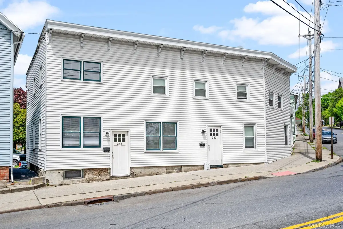 252-254 Partition Street, Saugerties, NY 12477 - #1