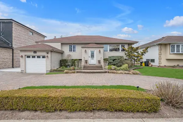 849 Flanders Drive, North Woodmere, NY 11581