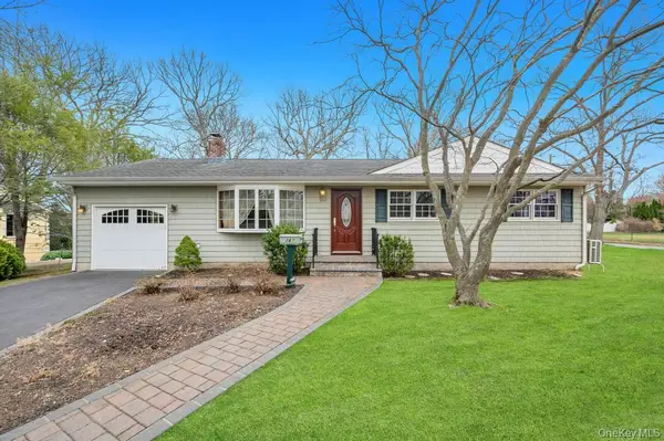 287 6th Avenue, Saint James, NY 11780