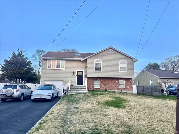 249 Bayport Avenue, Bayport, NY 11705