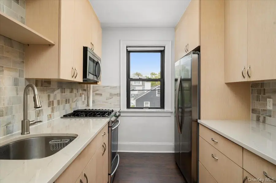 412 Munro Avenue #2H, Mamaroneck, NY 10543 - #3