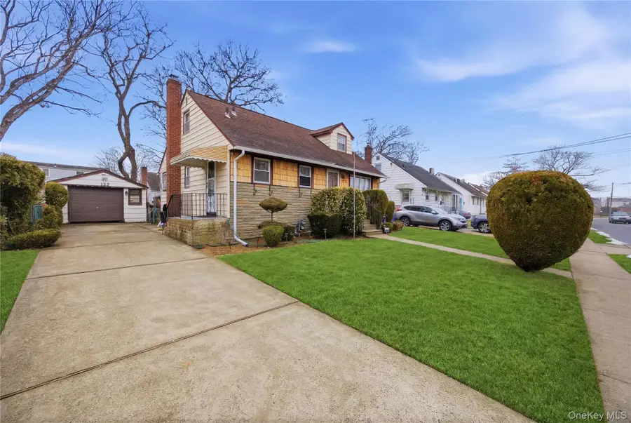 112 Judith Lane, Valley Stream, NY 11580 - #2