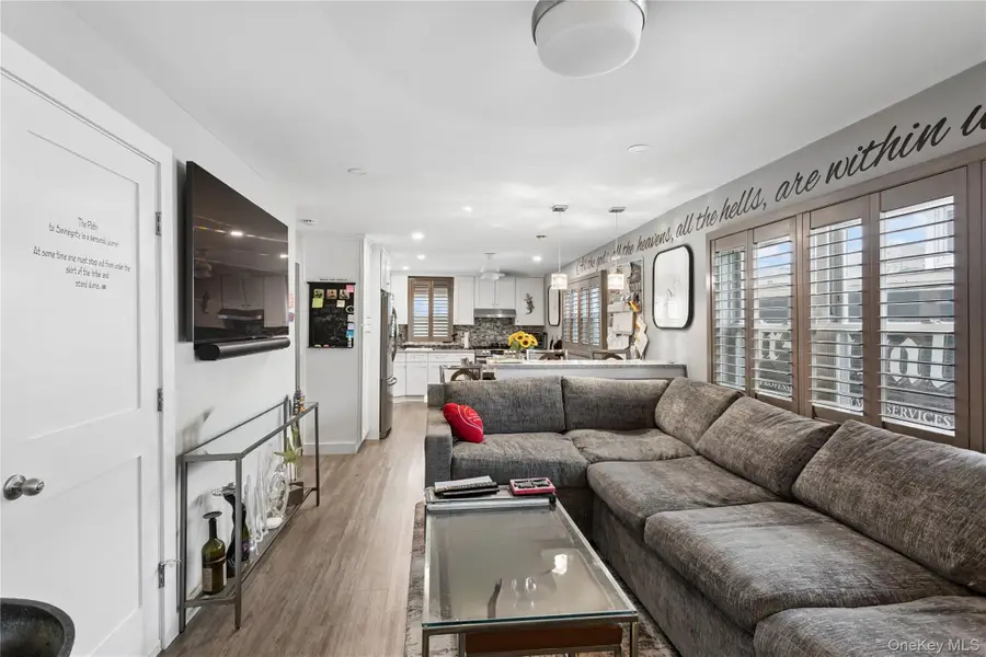 31 Julian Place, Island Park, NY 11558 - #3