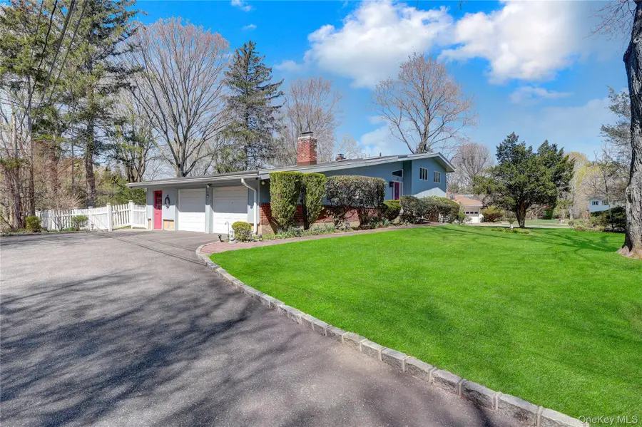 10 Laurie Place, Glen Cove, NY 11542 - #3