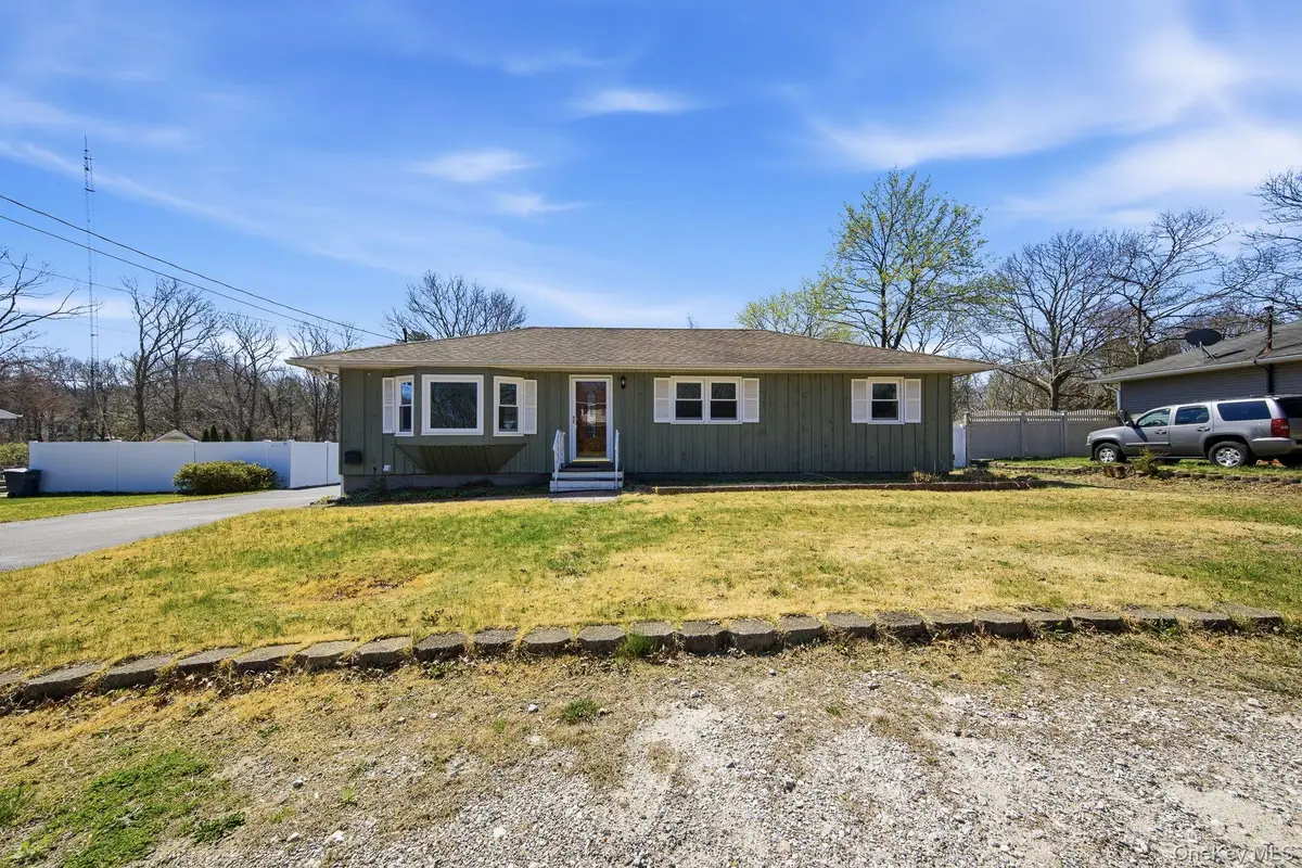 310 Jamaica Avenue, Medford, NY 11763 - #1