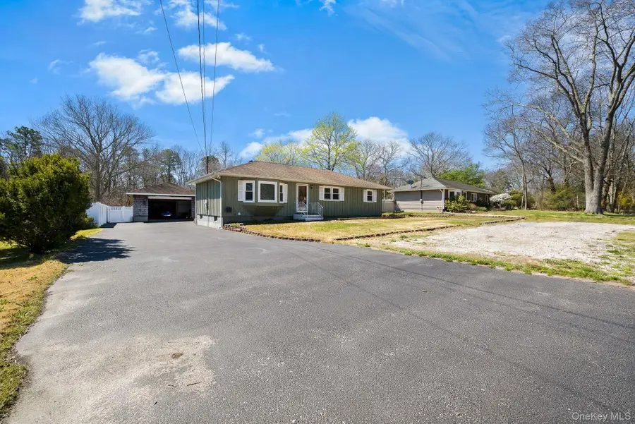 310 Jamaica Avenue, Medford, NY 11763 - #2