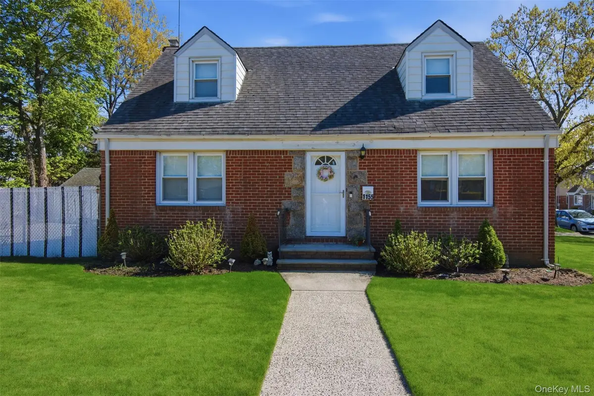 1155 Delmar Avenue, Franklin Square, NY 11010 - #1