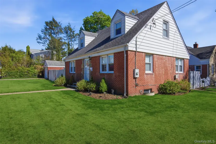 1155 Delmar Avenue, Franklin Square, NY 11010 - #3