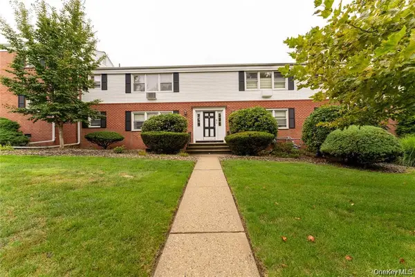 3 Sussex Court #413, Suffern, NY 10901
