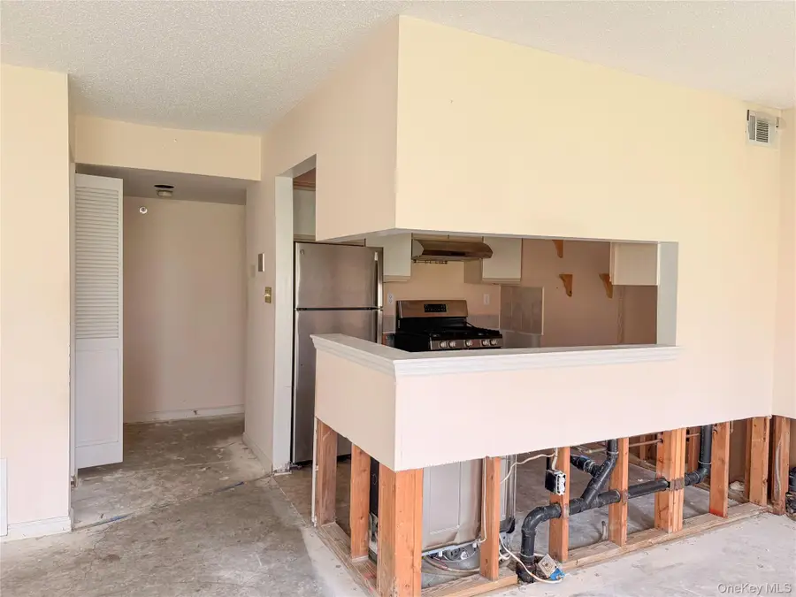 27 Bayberry Drive, Peekskill, NY 10566 - #2