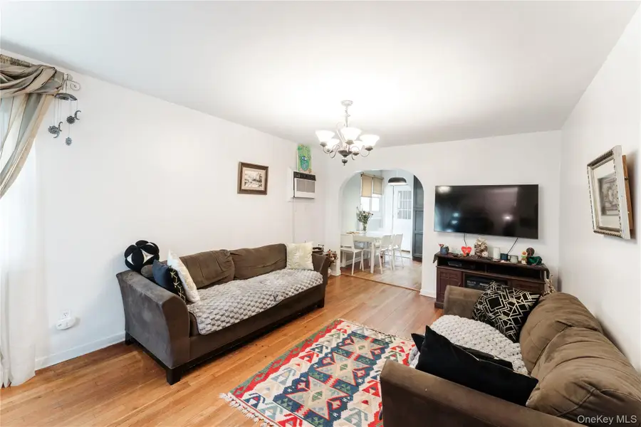 69-62 199th Street, Fresh Meadows, NY 11365 - #2