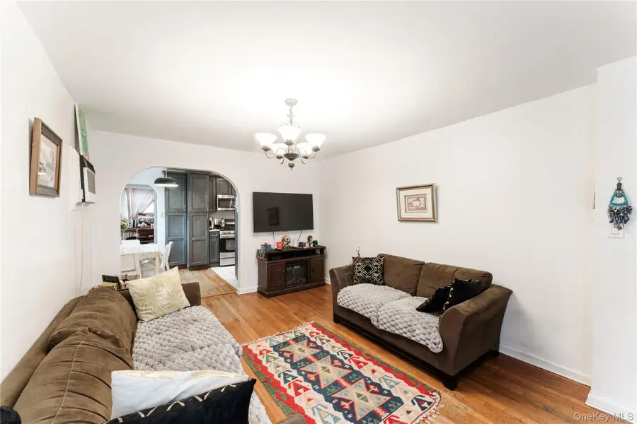 69-62 199th Street, Fresh Meadows, NY 11365 - #3