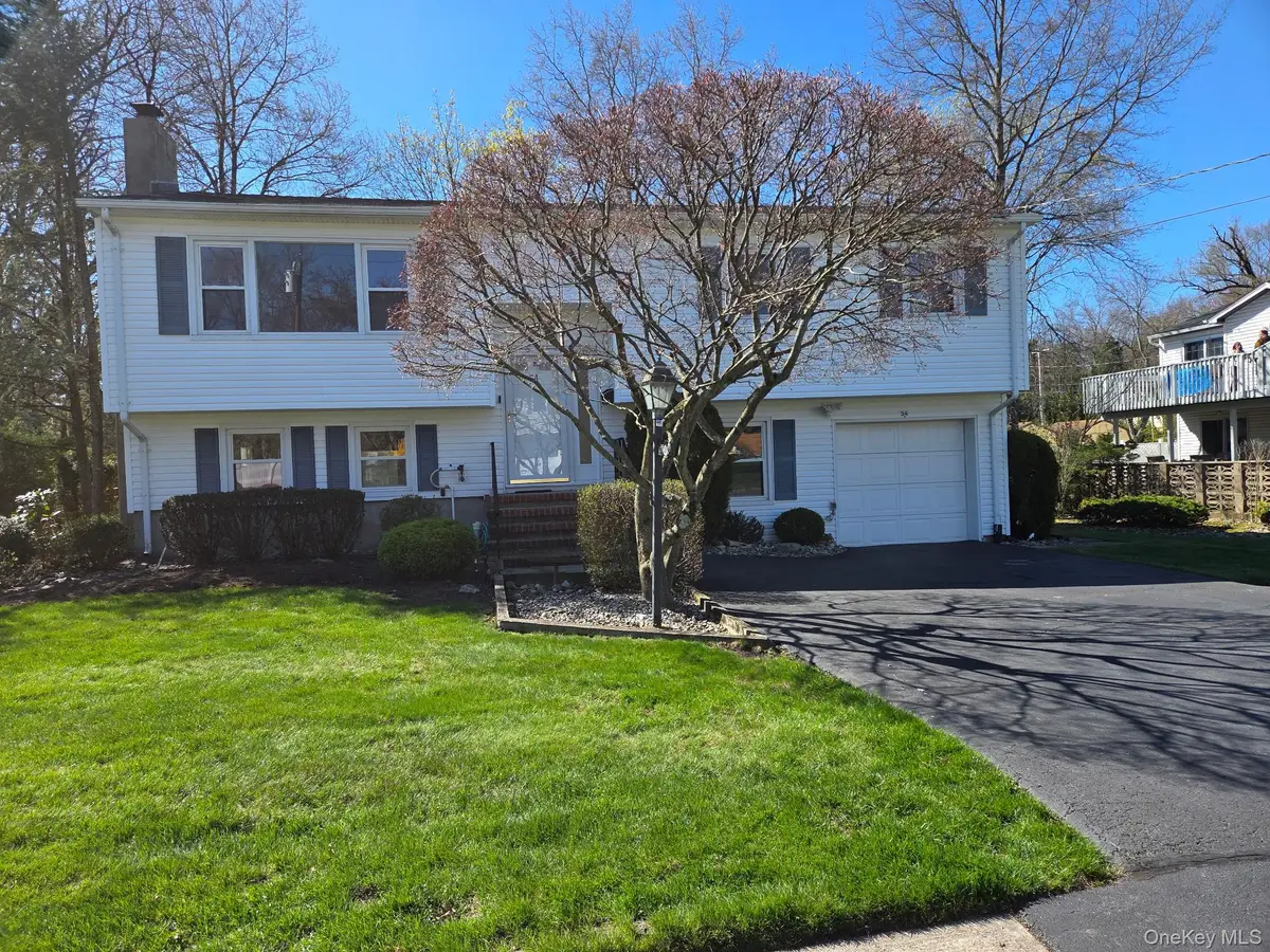 54 Meyer Oval, Pearl River, NY 10965 - #1