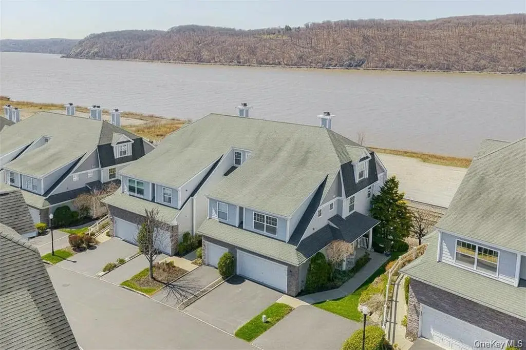 114 Hudson Pointe Drive, Poughkeepsie, NY 12601 - #1