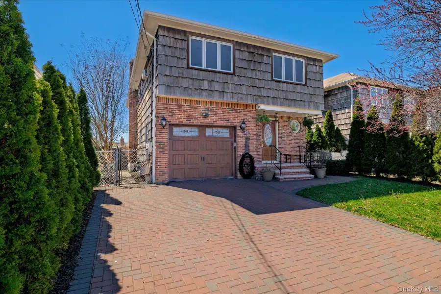 34 Vandewater Avenue, Floral Park, NY 11001 - #2