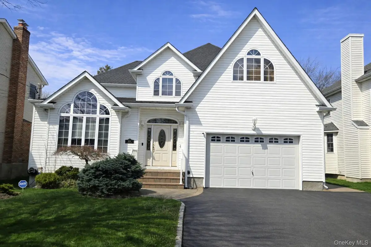 850 Linstead Lane, North Bellmore, NY 11710 - #1