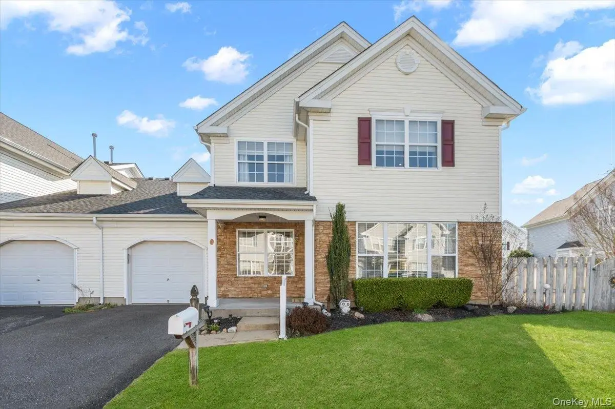 6 Robert Lane, Middle Island, NY 11953 - #1