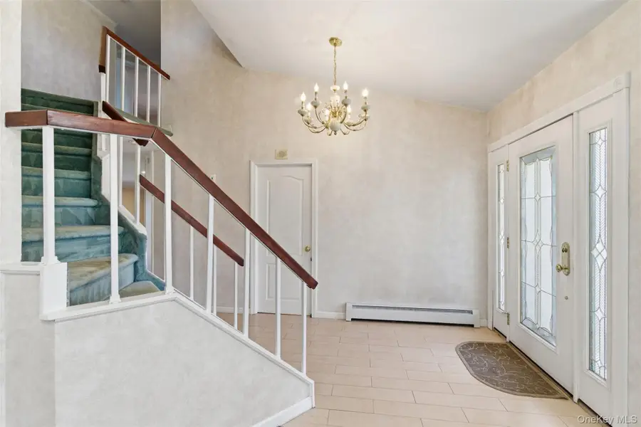 3 Rocket Court, Selden, NY 11784 - #3