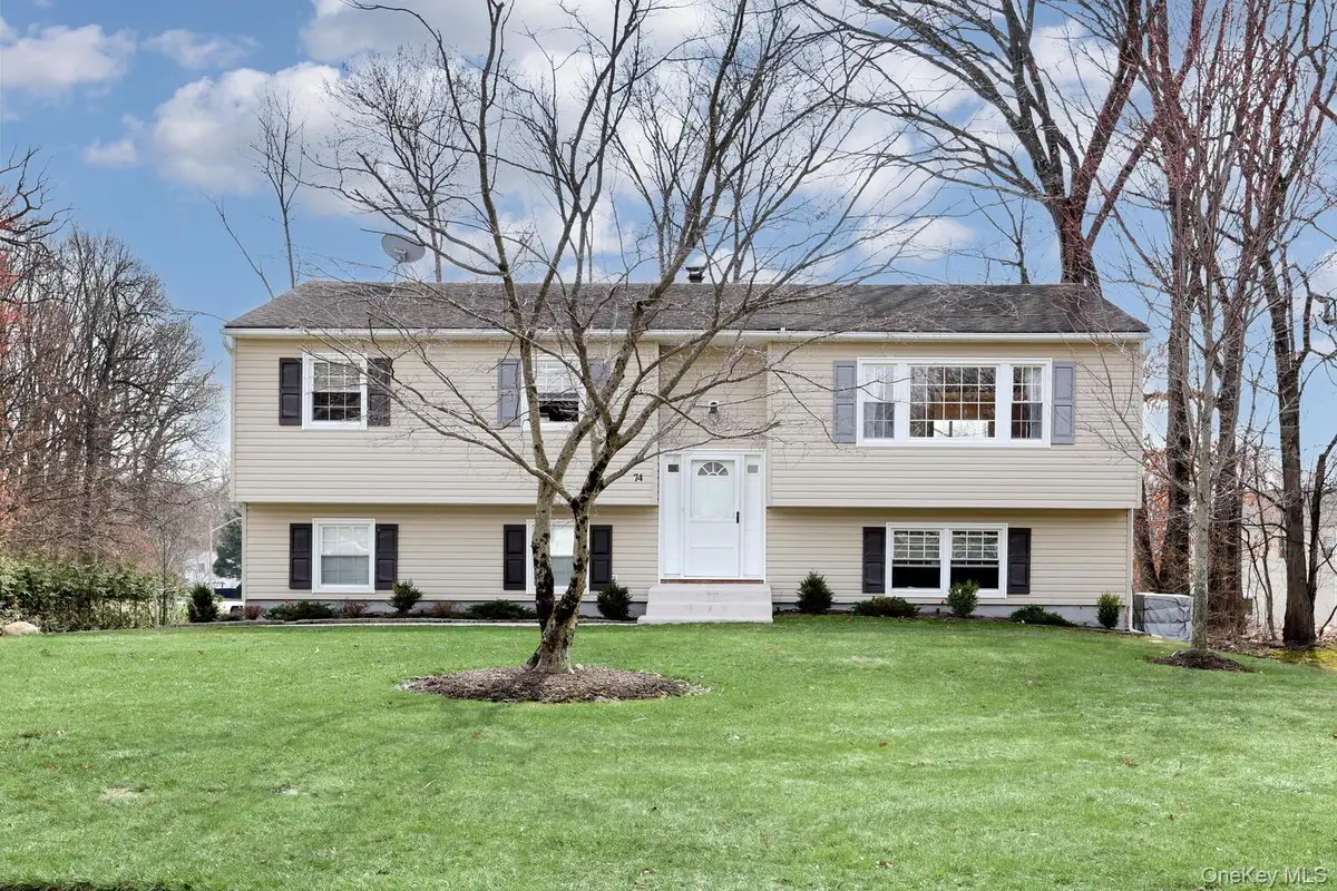 74 Minuteman Circle, Orangeburg, NY 10962 - #1