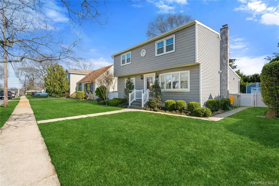 102 Commonwealth Avenue, Massapequa, NY 11758 - #3