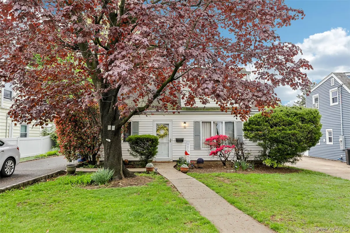 58 Oxford Street, Roslyn Heights, NY 11577 - #1