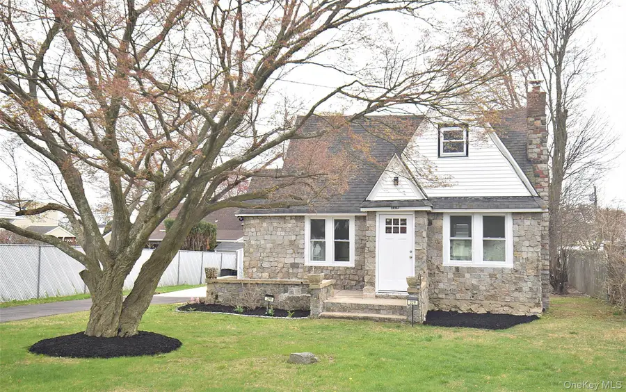 229 14th Street, West Babylon, NY 11704 - #2