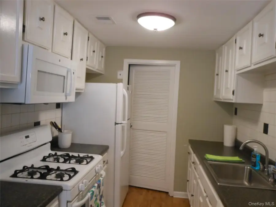 86 Birchwood Road, Medford, NY 11763 - #2