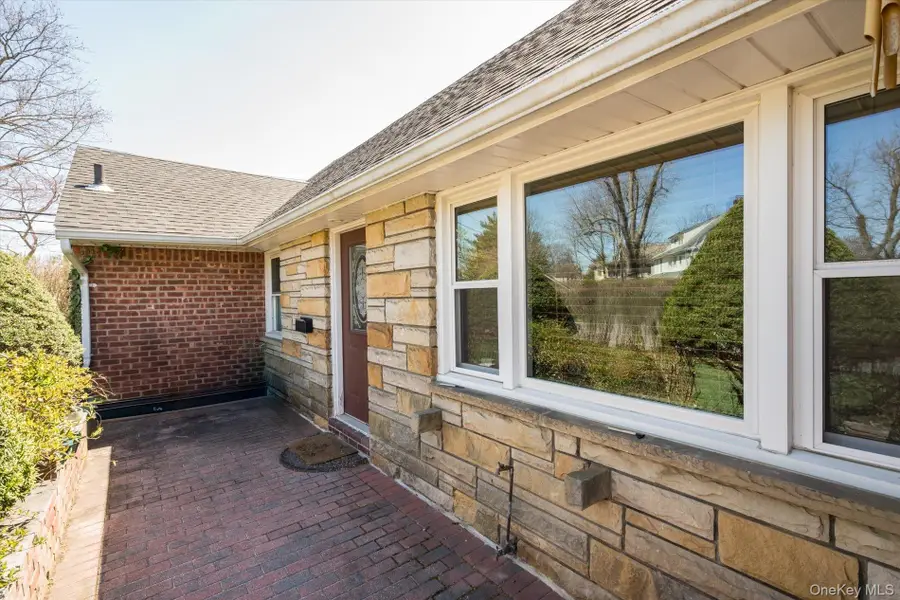 36 Nirvana Avenue, Great Neck, NY 11023 - #2