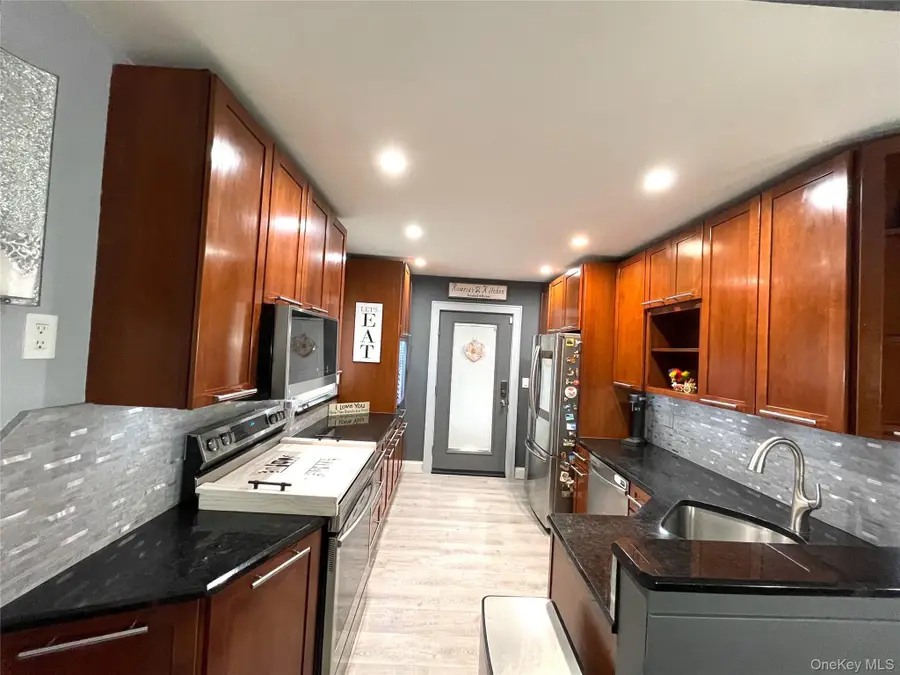 30 Classon Avenue, Mastic, NY 11950 - #3