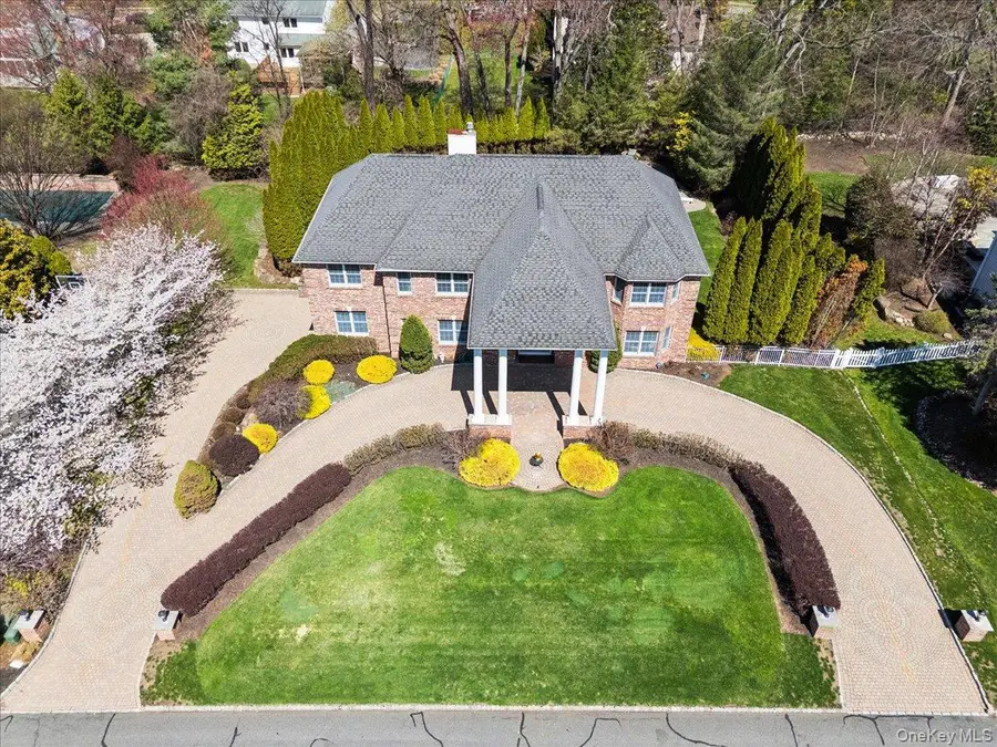 33 King Arthur Court, New City, NY 10956 - #2