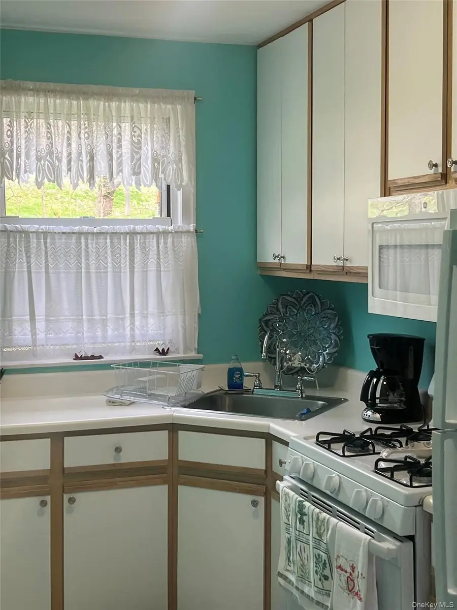 7 Stokes Avenue #1A, Yonkers, NY 10710 - #3