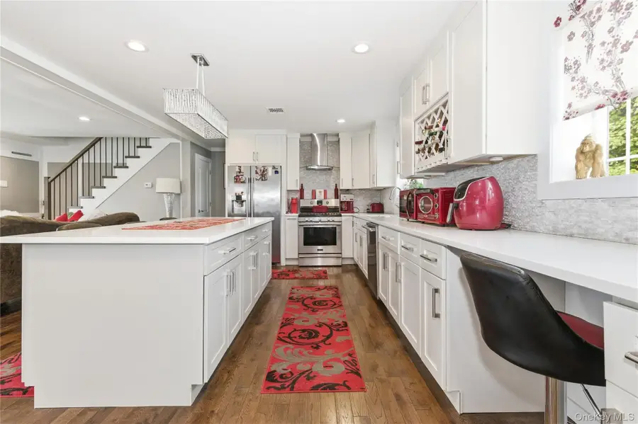 23 Haide Place, East Islip, NY 11730 - #3