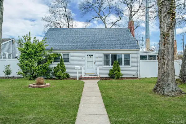 23 Lakewood Avenue, Ronkonkoma, NY 11779