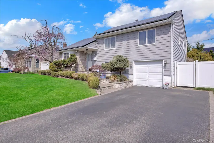 16 Amherst Drive, Massapequa, NY 11758 - #2