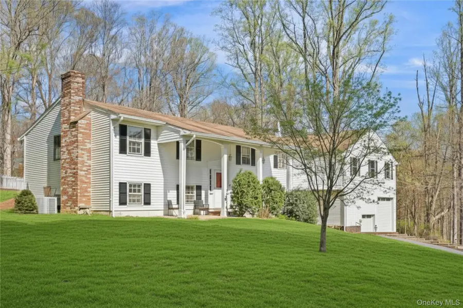 4 Stuart Lane, Katonah, NY 10536 - #2