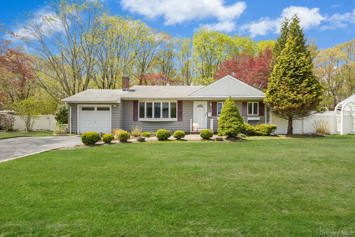 34 Oxbow Road, Patchogue, NY 11772 - #1