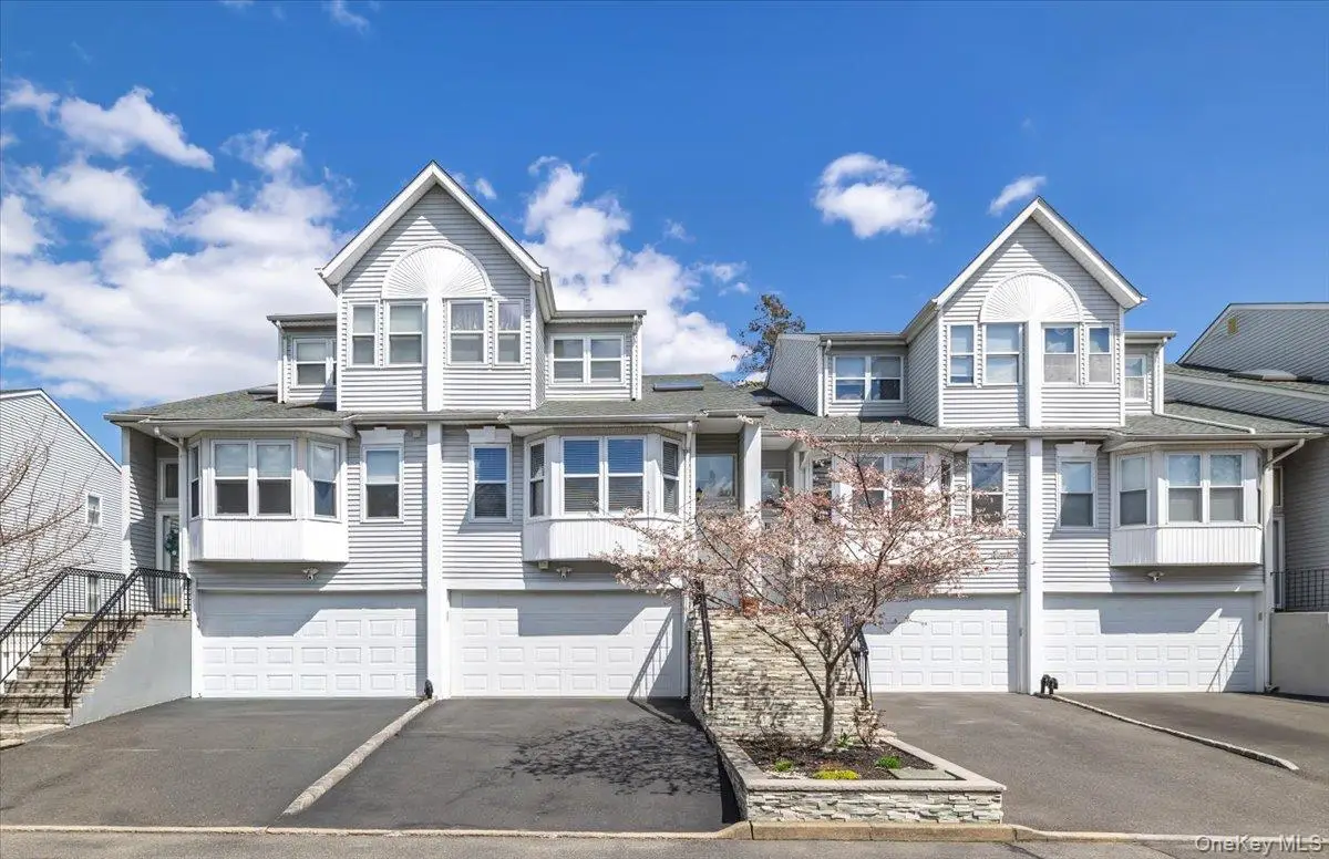 9 Eastern Drive, New Hyde Park, NY 11040 - #1