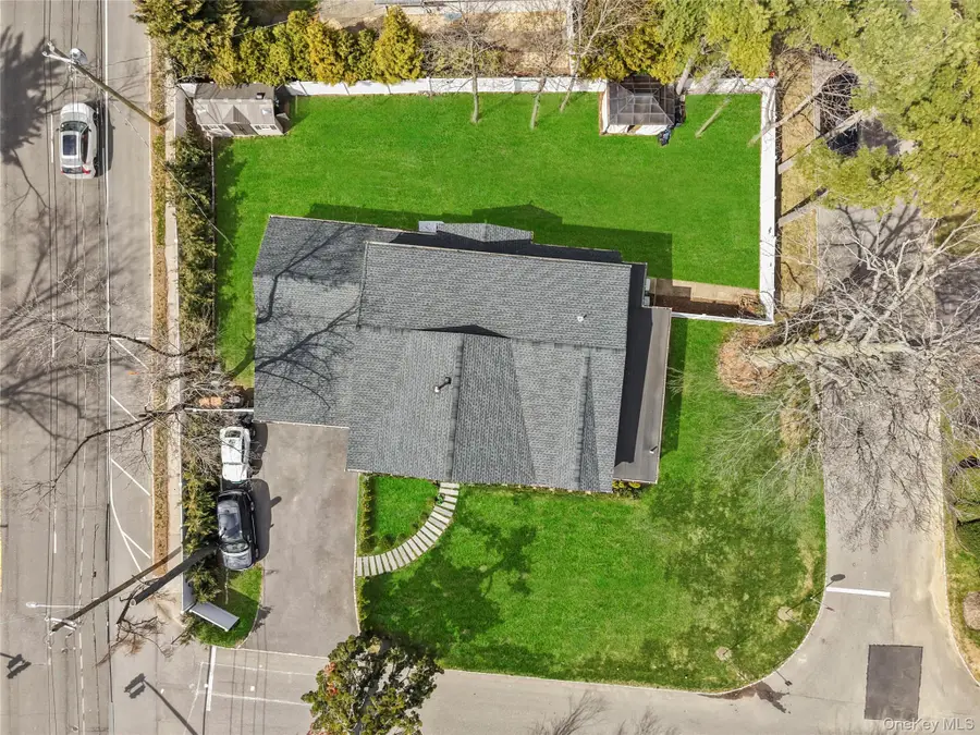 2 Pine Drive S, Roslyn, NY 11576 - #3