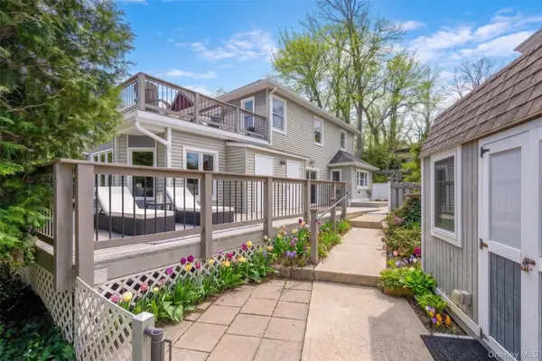 32 Crescent Drive, Huntington, NY 11743