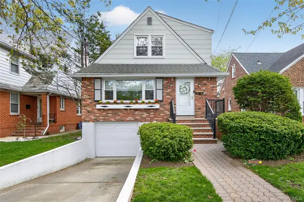 21 Whitney Avenue, Floral Park, NY 11001