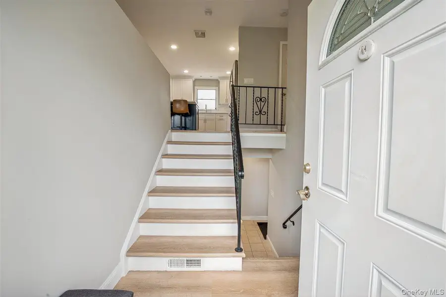 22 Valkill Drive, Poughkeepsie, NY 12601 - #2