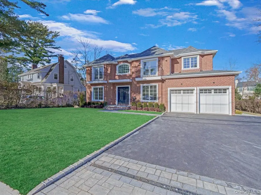 Address Withheld By Seller, Great Neck, NY 11021 - #2